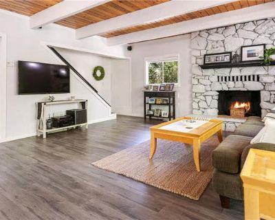 3 Bedroom 2BA 2038 ft Single Family Home For Sale in LAKE ARROWHEAD, CA