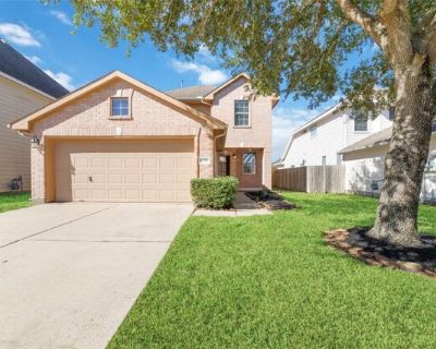 1190 Stallion Rdg. Beautifully updated 4-bedroom, 2.5-bath home in Mustang Crossing! Enjoy fresh interior and exterior paint and no carpet throughout. The spacious primary suite downstairs features a massive walk-in closet, while upstairs offers 3 bedrooms, a game room and full bath. Relax on the covered patio overlooking the fenced yard. Walking distance to the park, splash pad and trails. Jus...