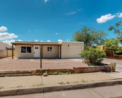 3 Bedroom 2BA 2050 ft Single Family House For Sale in Albuquerque, NM