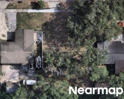 2 Bed 1.5 Bath Foreclosure Property in Tampa, FL 33617 - Dolphin Dr