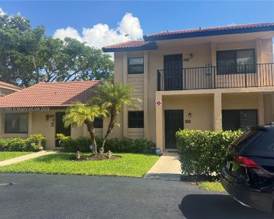 2 Bedroom 2BA 2864 ft Condo For Rent in Coral Springs, FL