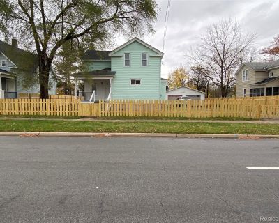 5 Bedroom 2BA 1880 ft Apartment For Rent in Saginaw, MI