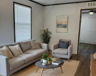 3 Bedroom 2BA 1216 ft Mobile Home For Rent in Kansas City, MO