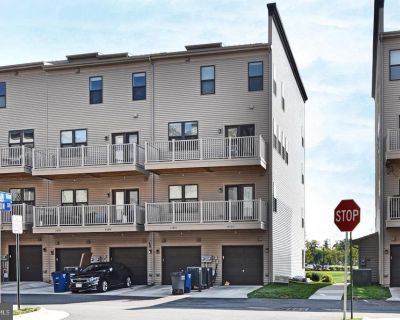 3 Bedroom 2BA 2538 ft Apartment For Rent in Ashburn, VA