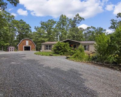 3 Bedroom 2BA 1296 ft Single Family House For Sale in Hedgesville, WV