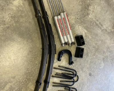 4 lift kit for 73-85 Chevy short box. Complete with Pitman Arm. $300 OBO.