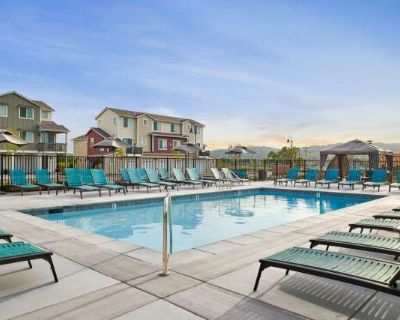 2 Bedroom 1.5BA 1129 ft Pet-Friendly Apartment For Rent in El Paso de Robles, CA