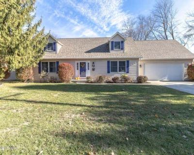 4 Bedroom 3BA 1760 ft Single Family Home For Sale in WATERVILLE, OH