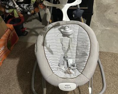Baby bouncer / swing 2-1 price negotiable moving sale everything must go