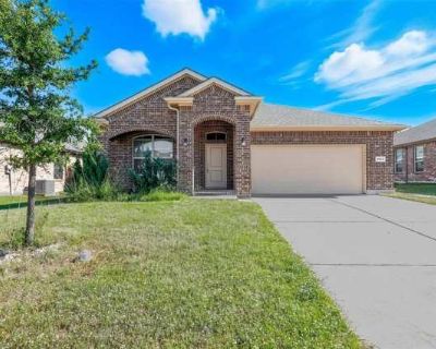 3 Bedroom 2BA 1800 ft Apartment For Rent in Cleburne, TX