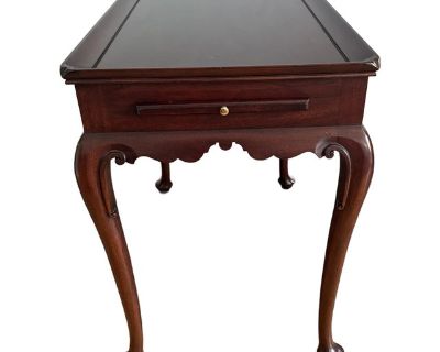 1990s Henkel Harris Queen Anne Mahogany Tea Table