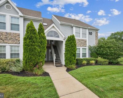 2 Bedroom 2BA 1124 ft Condo For Sale in Sewell, NJ