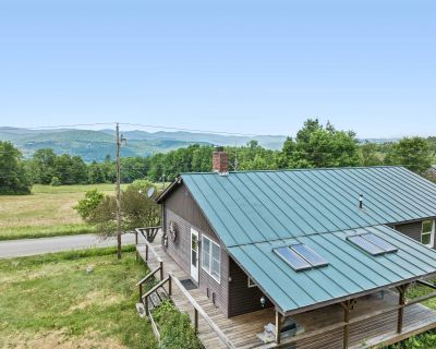 3 Bedroom 1BA 2000 ft Single Family House For Sale in Randolph, VT