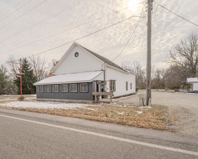 4 Bedroom 3BA 3690 ft Single Family House For Sale in Rossville, IN