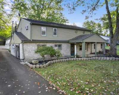 4 Bedroom 2BA 4133 ft Mobile Home For Sale in PENNSBURG, PA