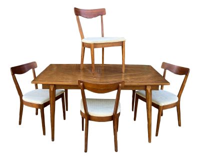 American of Martinsville Dining Set With 4 Chairs