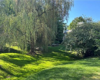 2 Bedroom 1BA 948 ft Condo For Sale in Yorktown Heights, NY