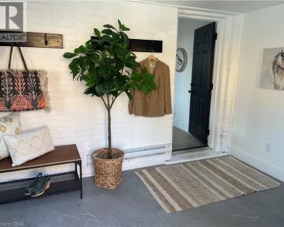 379 Main Street. Rental Period: Unlimited. Available from: ASAP. Welcome to your cozy slice of heaven at 377 Main Street! This 1 bed, 1 bath apartment is equipped with stainless steel appliances, including a fridge, stove, dishwasher & microwave to make your life easier. Enjoy the convenience of in-suite laundry. Plus, don t worry about parking you ve got one spot included with the unit. Say go...