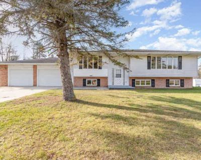 3 Bedroom 3BA 2569 ft Mobile Home For Sale in BRECKENRIDGE, MI