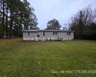 3 Bedroom 2BA 1260 ft Pet-Friendly Single-family home For Rent in Bowdon, GA