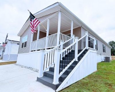 3 Bedroom 2BA 1568 ft Mobile Home For Rent in Dothan, AL