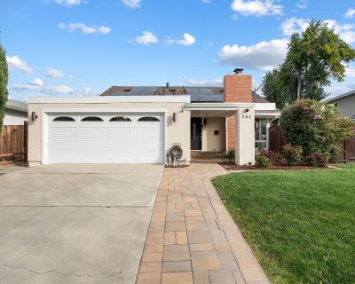 5 Bedroom 3BA 2300 ft Pet-Friendly Single Family Home For Rent in San Jose, CA