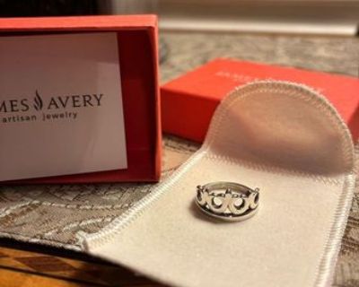 James Avery Tiara Ring