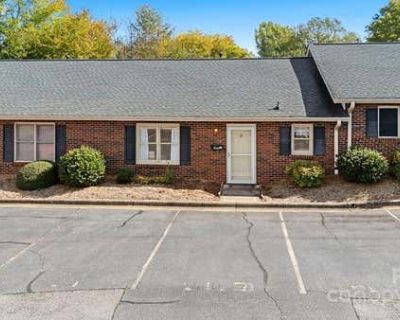 2 Bedroom 1BA 1236 ft Condominium For Sale in HICKORY, NC
