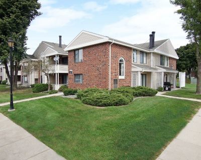 1 Bedroom 1BA 800 ft Apartment For Rent in Naperville, IL