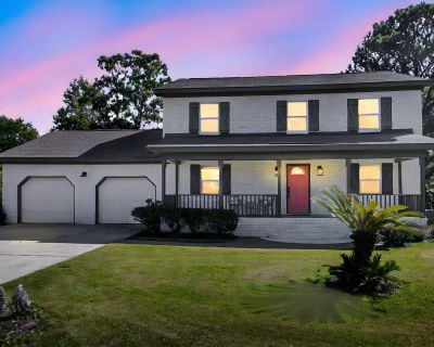 5 Bedroom 4BA 2510 ft Apartment For Rent in Charleston, SC