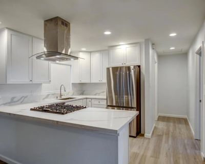 2 Bedroom 1BA 955 ft Apartment For Rent in Escondido, CA