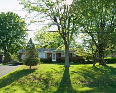 3 Bedroom 1BA 1120 ft Single Family House For Sale in Hamburg, PA