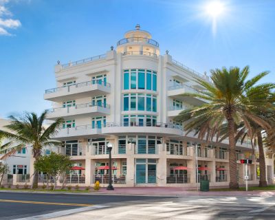 Avg / night: $526. Spacious condo - rooftop pool & incredible location - dog-friendly | Located in Miami Beach, FL | 4.29 Stars | 2 Bed, 2 Bath | Pet-friendly. Dog-friendly. Max 6 guests. Experience the best of Miami Beach when you stay at this beautiful two-bedroom condo! In addition to the amazing location just one block from the beach, you'll enjoy access to a 24/7 fitness center, a shared r...