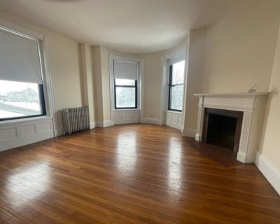 2 Bedroom 1BA 750 ft Apartment For Rent in Boston, MA