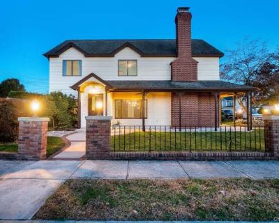 4 Bedroom 3BA 2200 ft Apartment For Rent in Bethpage, NY