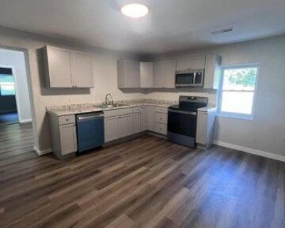 2 Bedroom 2BA House For Rent in Maryville, TN