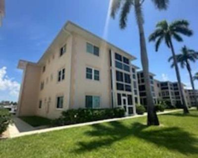 1 Bedroom 1BA 0 ft Furnished Townhouse For Rent in Venice, FL