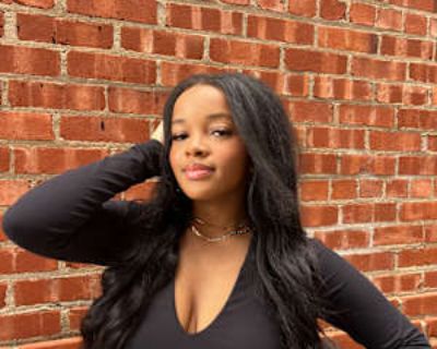 Mackenzie, 22 years, Female. Looking in: Kansas City, Wyandotte County, KS