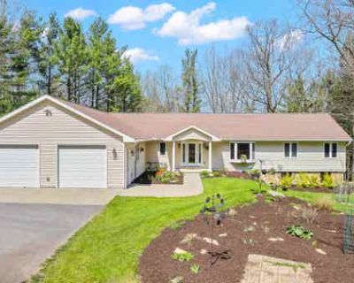3 Bedroom 3BA 4561 ft Single Family Home For Sale in MOSINEE, WI