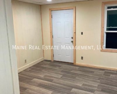 1 Bedroom 1BA N/A ft Pet-Friendly Condo For Rent in Milford, ME