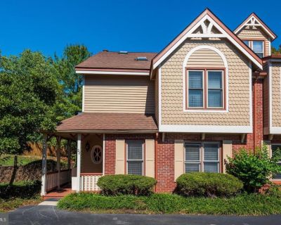 3 Bedroom 3BA 2438 ft Townhouse For Sale in Chesterbrook, PA