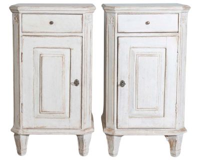 Swedish Gustavian 1880s Light Gray Nightstands with Drawers and Doors, a Pair