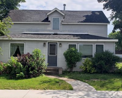 2 Bedroom 1BA 1310 ft Single Family House For Sale in Prescott, WI
