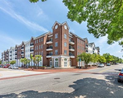 2 Bedroom 2BA 1637 ft Condo For Sale in Williamsburg, VA