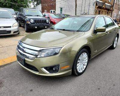 2012 Ford Fusion Hybrid Sedan