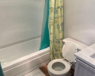Room For Rent in 1BR 1BA Property, Kent, WA