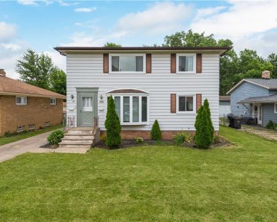 5 Bedroom 2BA 1980 ft Multi-Family For Sale in Cleveland, OH