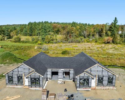 3 Bedroom 2BA 1505 ft Condo For Sale in Waitsfield, VT