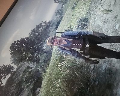 $200 /week. Age: 20 * Any pets?: No * Occupation: Professional * Gender: Female. Non-smoking room preferred. Pets are fine. No preference specified. Age preference: 18 - 99. Looking in: Central Phoenix , East Valley , North Phoenix , Scottsdale , South Phoenix , West Phoenix , West Valley. I am a professional female aged 20. I am available to move as soon as possible and have a budget of $200/w...