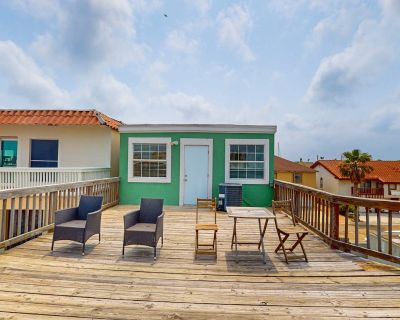 2 Bedroom 2BA Pet-Friendly House Vacation Rental in Sailor's Dream, Port Isabel, TX